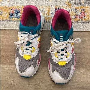 Women’s New Balance shoes size 8.5.